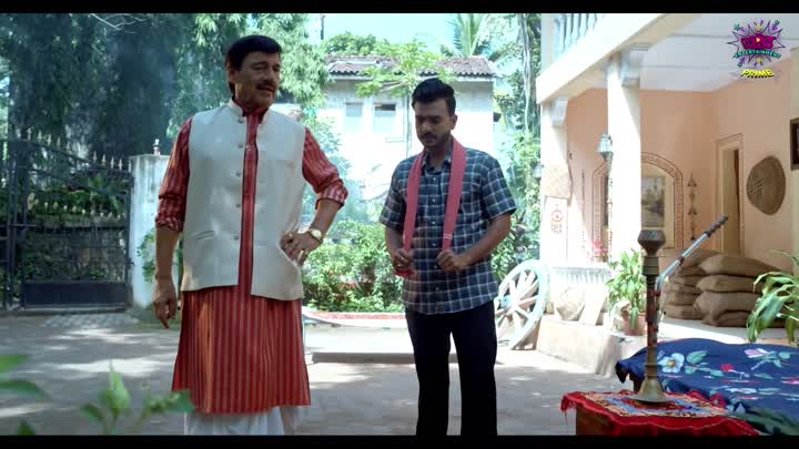 Screenshot Of Firangi Thakurian (2024) Hindi Season 02 Part 01 WOW Entertainment WEB Series